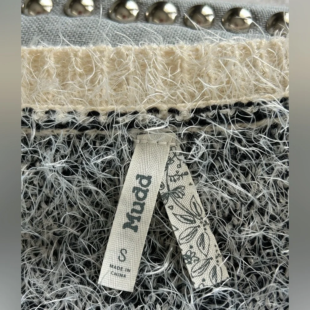 Mudd Soft Fuzzy Cheetah Animal Print Eyelash Knit Crew Neck Sweater Size S - Picture 7 of 12